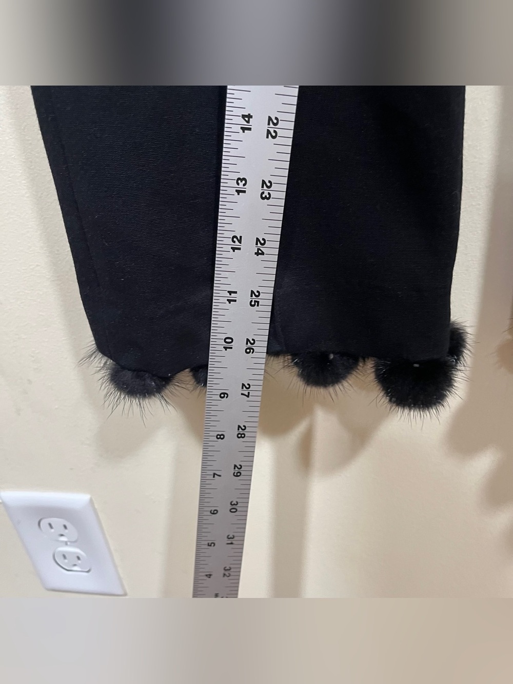 Vilagallo Black Cropped Straight Leg Mink Tassel Pom Pom Trimmed Party Pants 38 - Picture 6 of 12